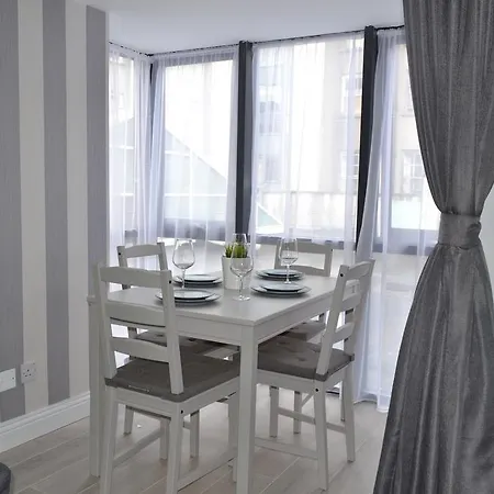 Apartment Central By Premier City